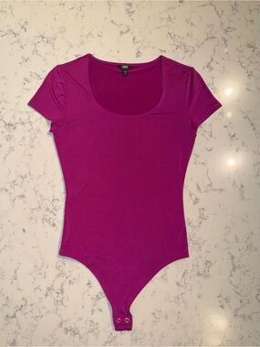 Express Body Contour Scoop Neck Short Sleeve Bodysuit Fuchsia - XS